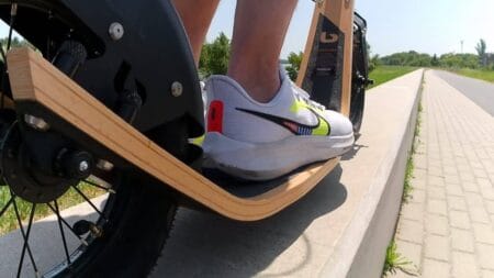 this is a flexible scooter