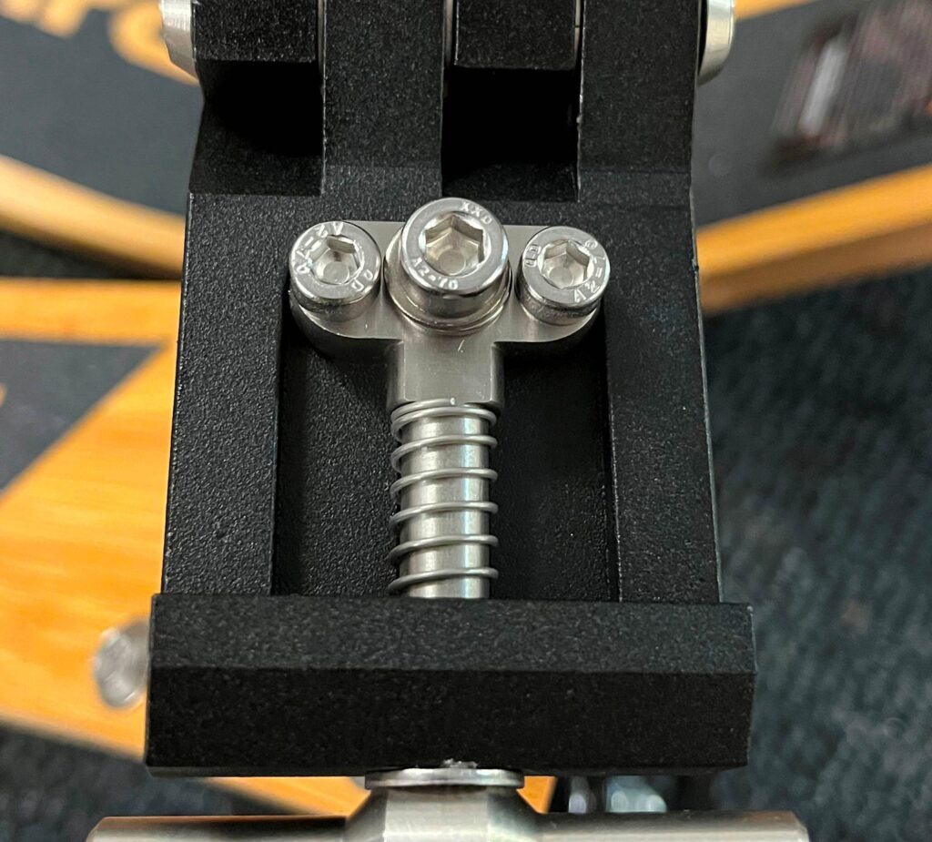 Detail view highlighting the premium quality of the Boardy kick scooter.